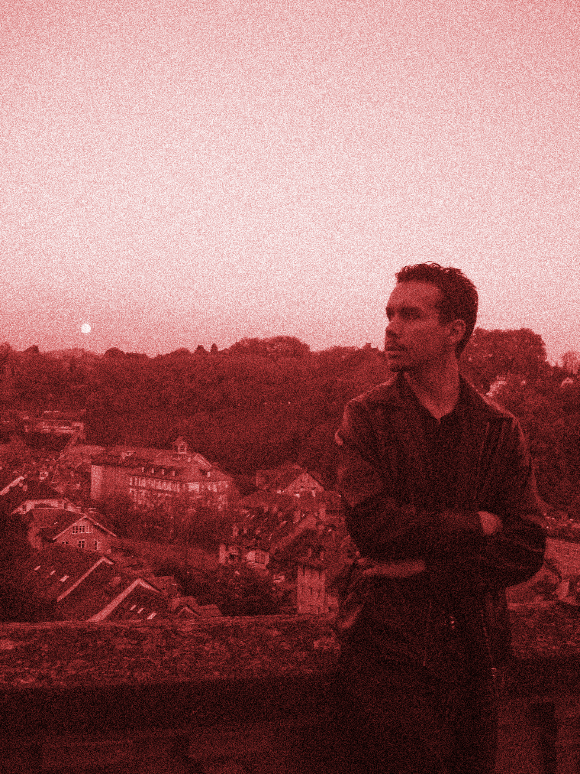 Photo Nils rouge bruit